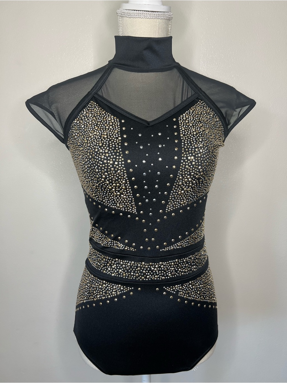 ✨🖤 Weissman Gold Studded Leo Style Dance Costume AM 🖤✨